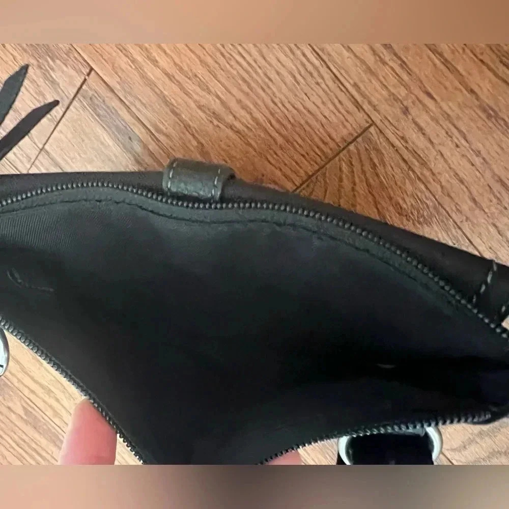 The Sak Small Crossbody Black - Picture 4 of 7